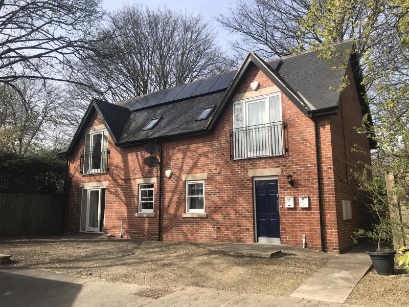 Photo of FB - 9 North Grange Road, LS6 2BR