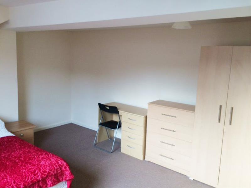 Photo of 11 Glebe Avenue, LS5 3HN