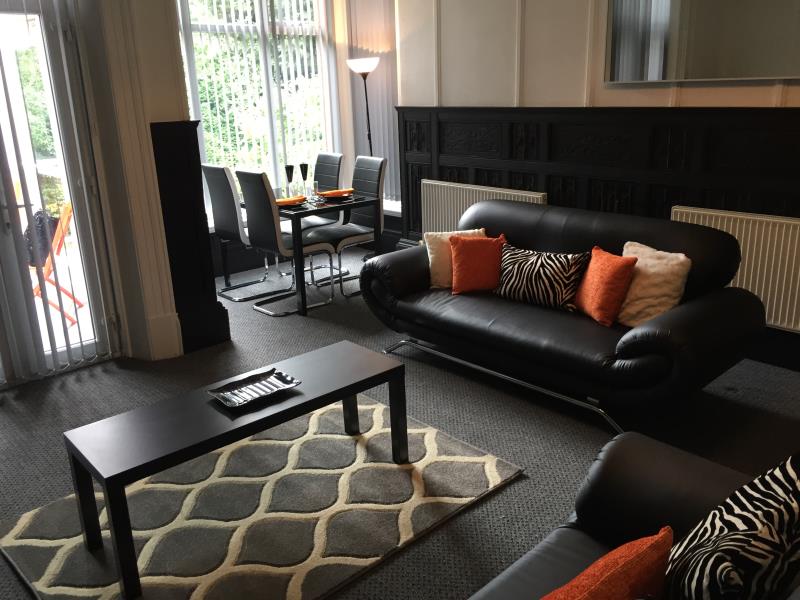 Photo of F6 - 9 North Grange Road, LS6 2BR