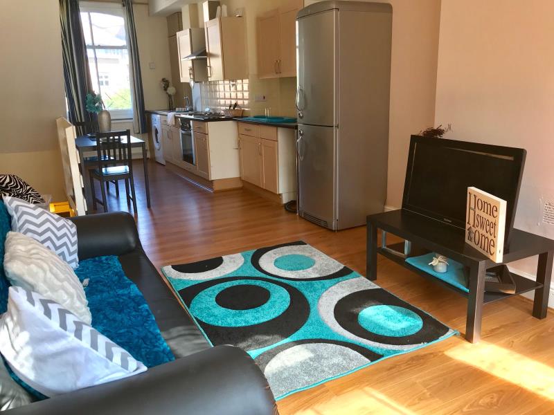 Photo of 180A Woodhouse Lane