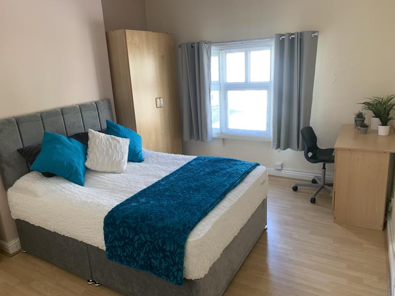 Photo of 180A Woodhouse Lane