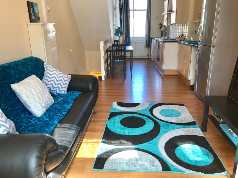 Photo of 180A Woodhouse Lane