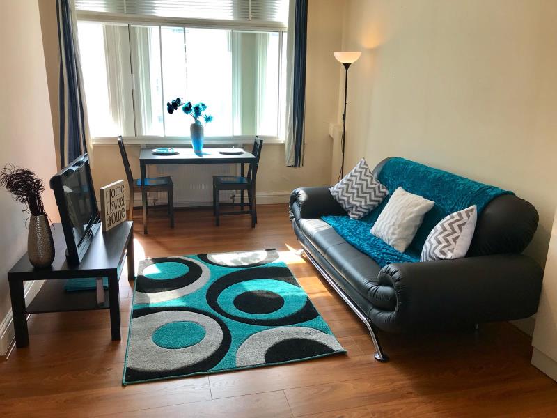 Photo of 180A Woodhouse Lane